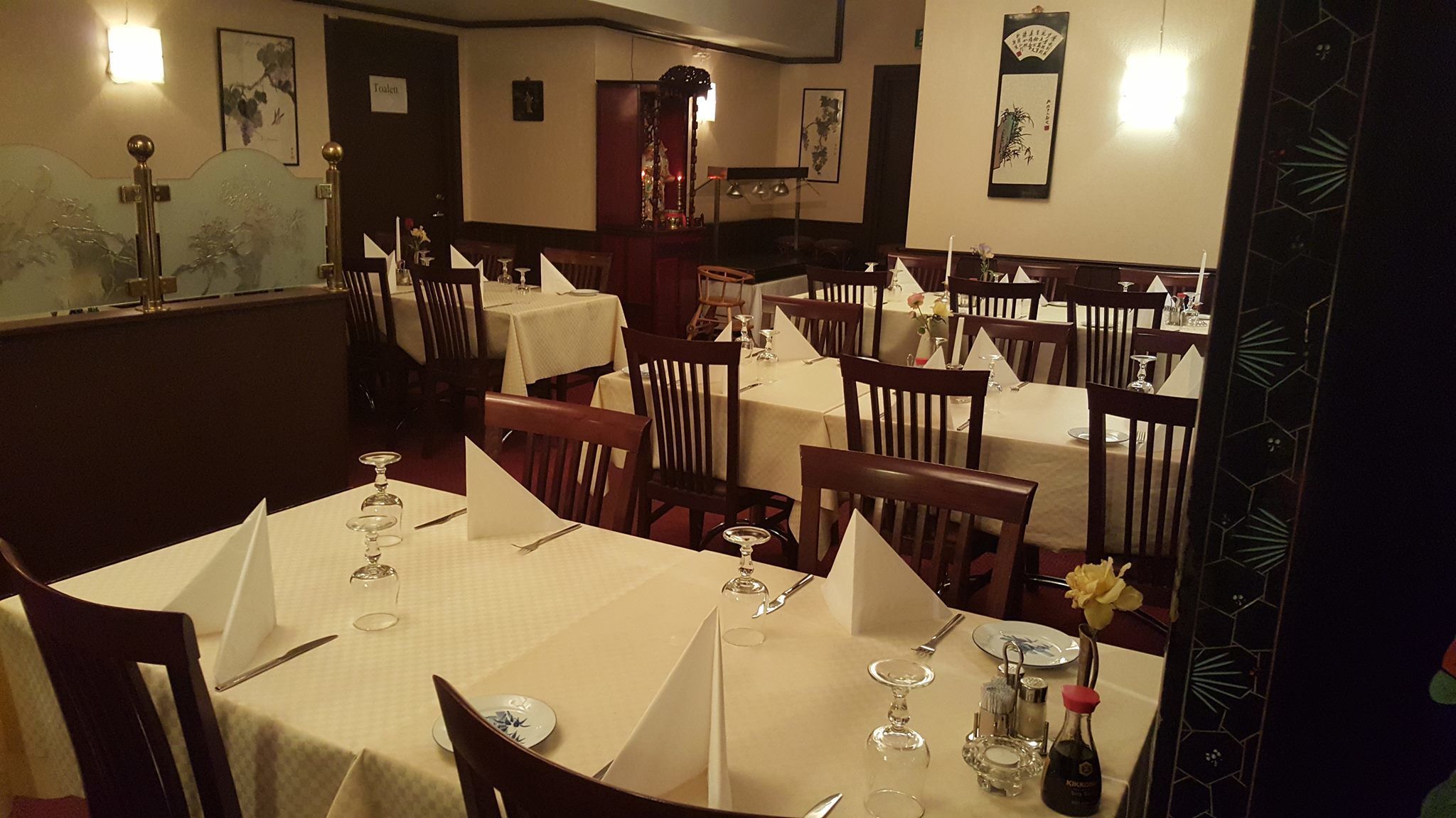 Der serveres frokost og aftensmad