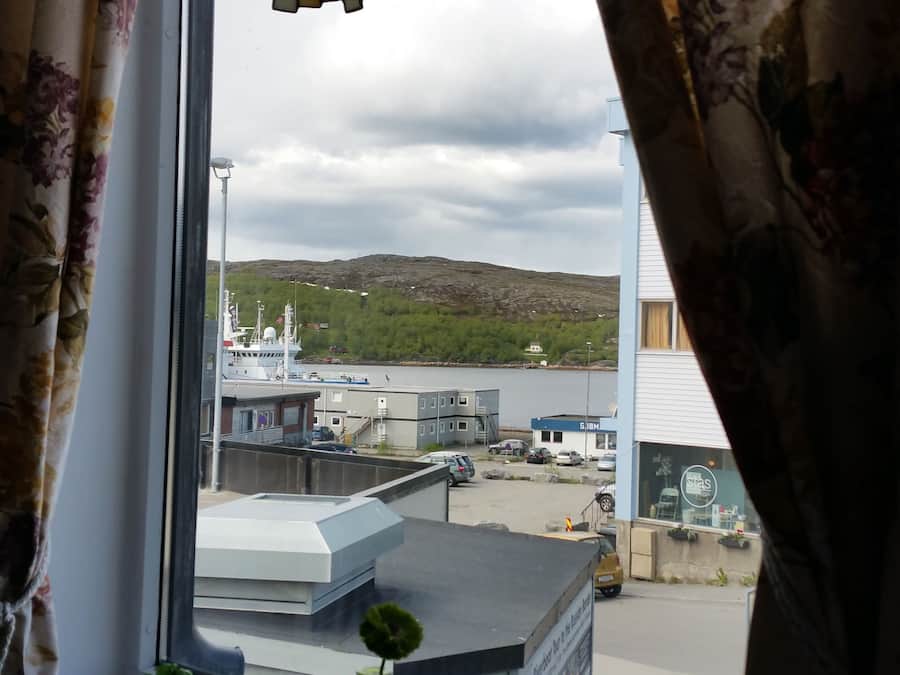 Pemandangan dari bilik