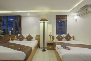 Quadruple Room | Minibar, in-room safe, desk, soundproofing - Trang Ngan Hotel (Da Nang)