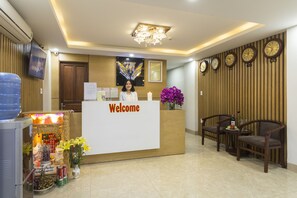 Reception - Trang Ngan Hotel (Da Nang)