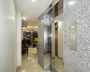 Interior detail - Trang Ngan Hotel (Da Nang)