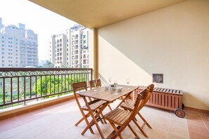 Deluxe-Apartment, 2 Schlafzimmer, Stadtblick (FS319) | Balkon