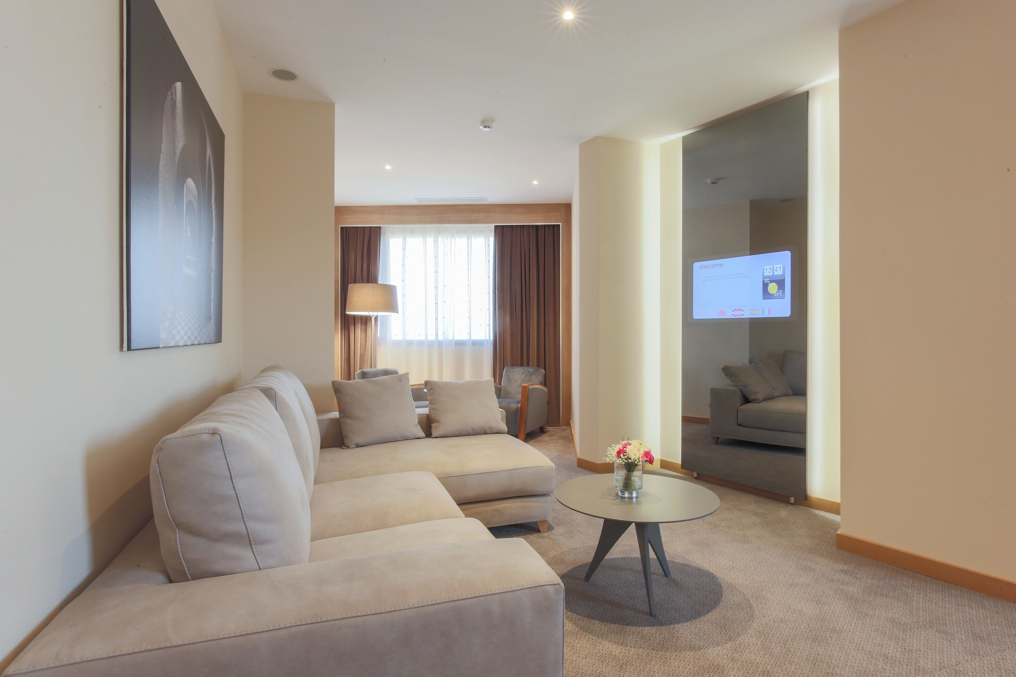 Photo - Lamaraz Hotels