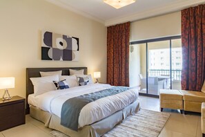 2 bedrooms, in-room safe, blackout drapes, iron/ironing board - Bespoke Residences - Golden Mile 2 (Dubai)