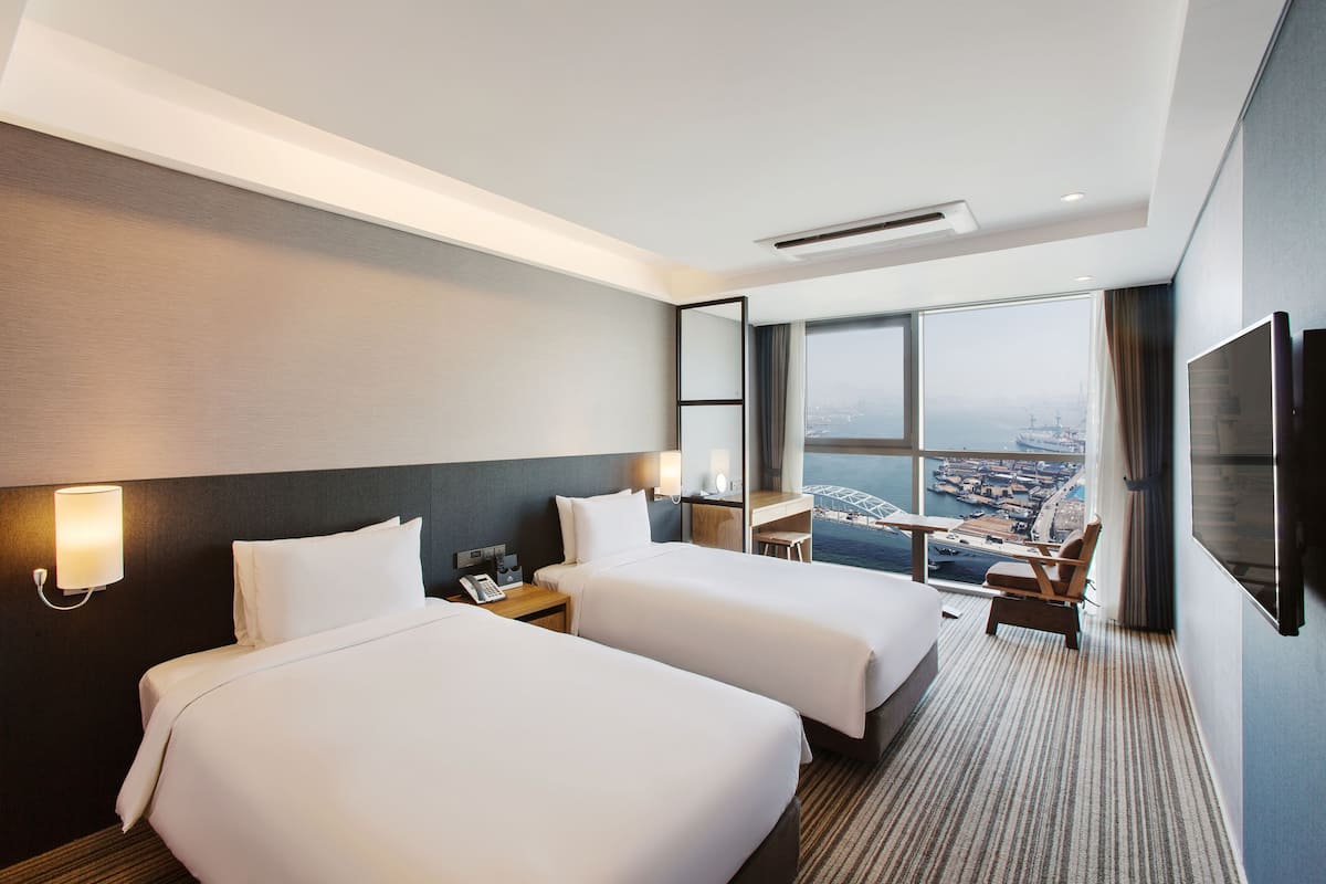 1 Schlafzimmer, hochwertige Bettwaren, Daunenbettdecken, Zimmersafe