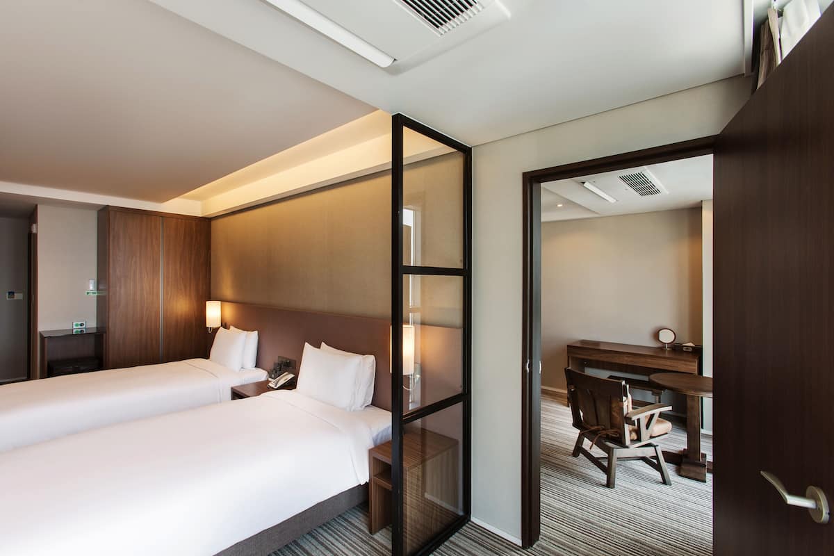 1 Schlafzimmer, hochwertige Bettwaren, Daunenbettdecken, Zimmersafe