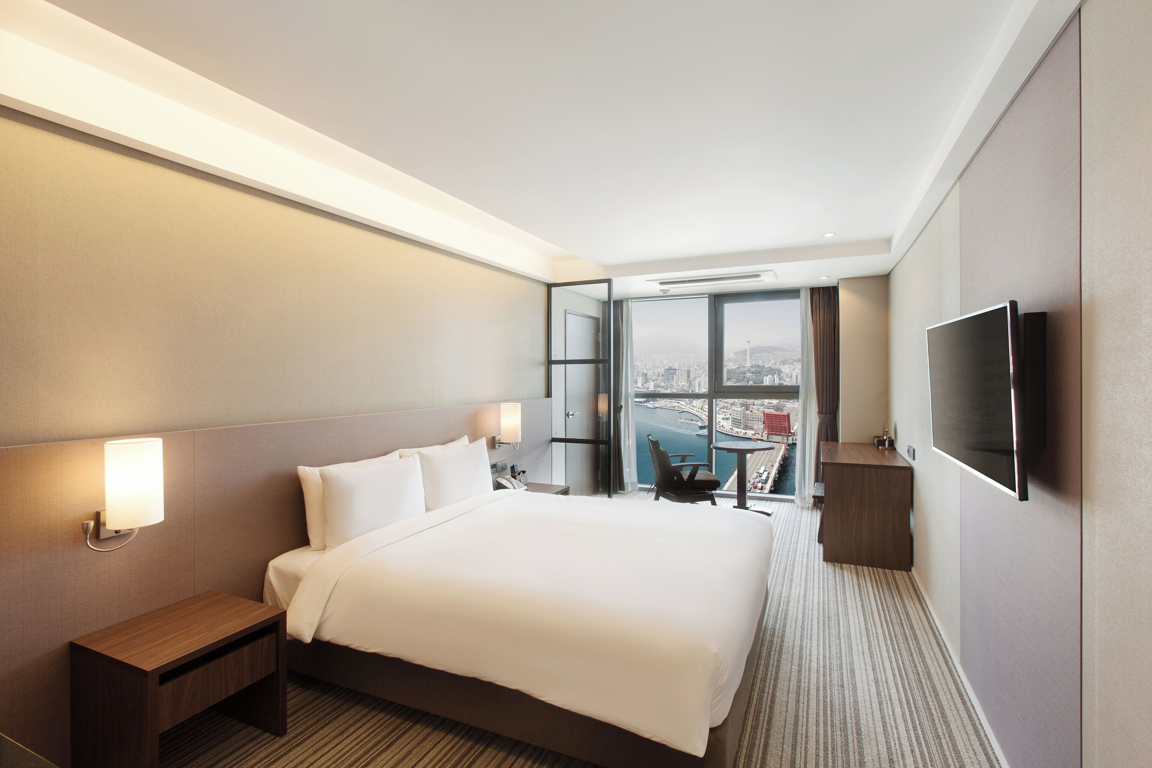 1 bedroom, premium bedding, down duvets, in-room safe