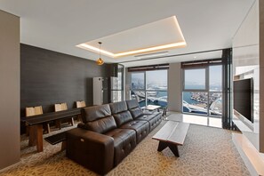 Premium bedding, down duvets, in-room safe, desk