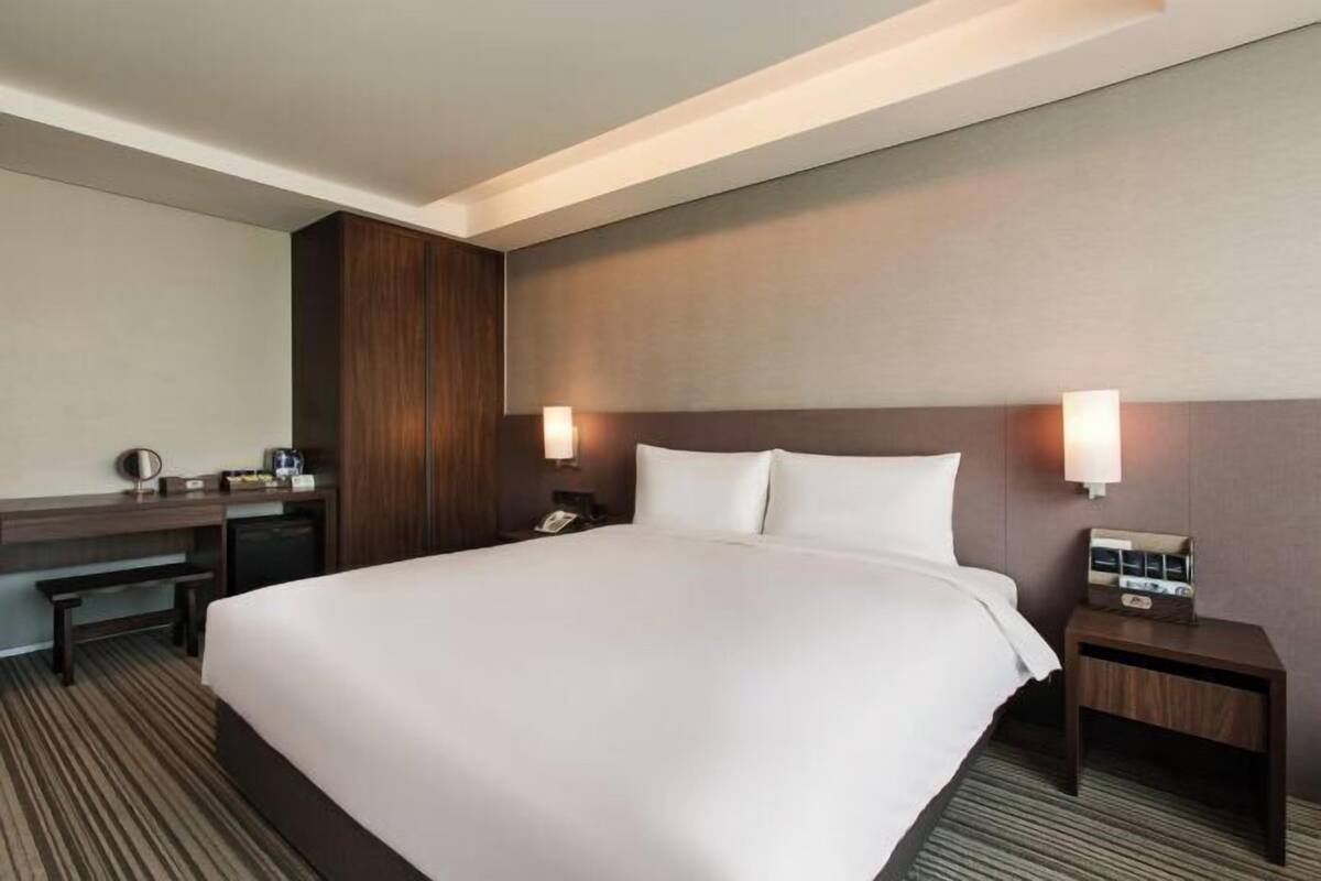 1 quarto, roupas de cama premium, edredons de pluma, cofres nos quartos