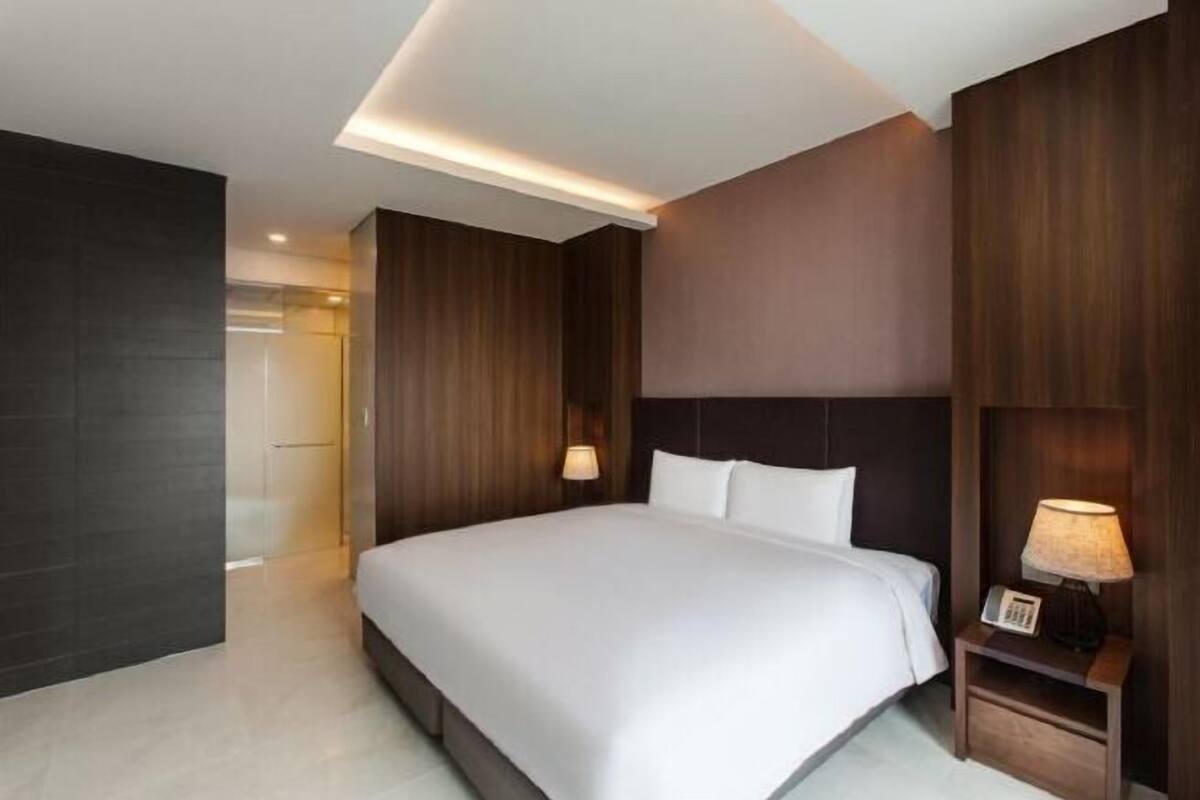 1 quarto, roupas de cama premium, edredons de pluma, cofres nos quartos