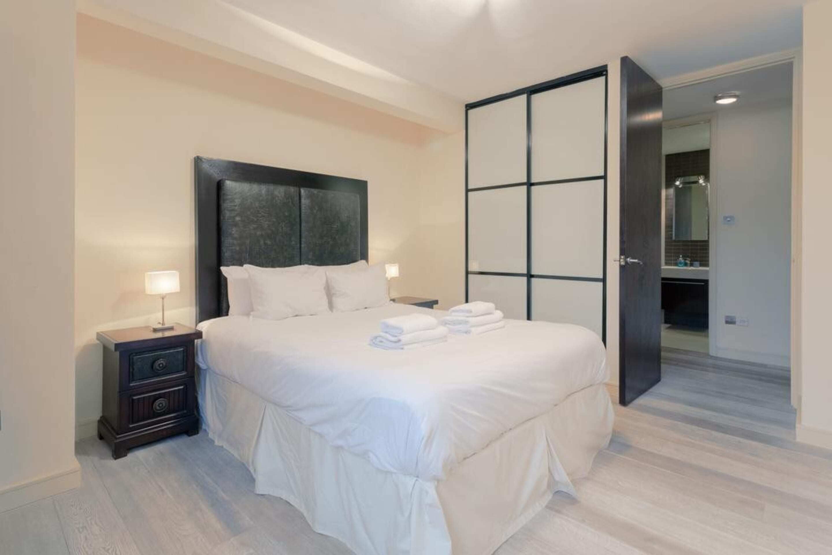 Apartment, 2 Bedrooms | 2 bedrooms, premium bedding, desk, laptop workspace