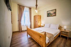 1 quarto, roupas de cama premium, cofres nos quartos, escrivaninha