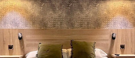 Couette en duvet, bureau, rideaux dâobscurcissement