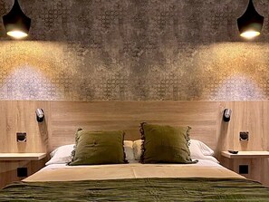 Down duvets, desk, blackout curtains, iron/ironing board - Hotel La Fuente (Candelario)