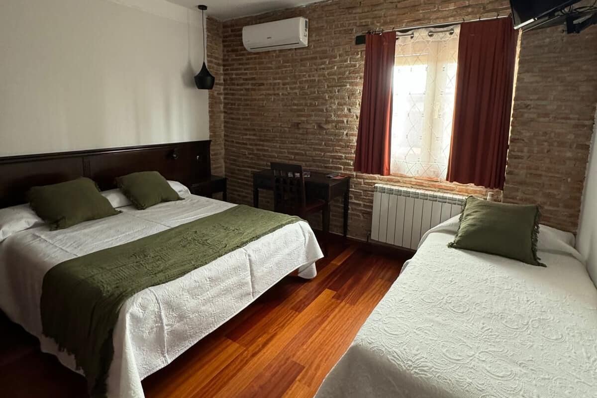 Triple Room