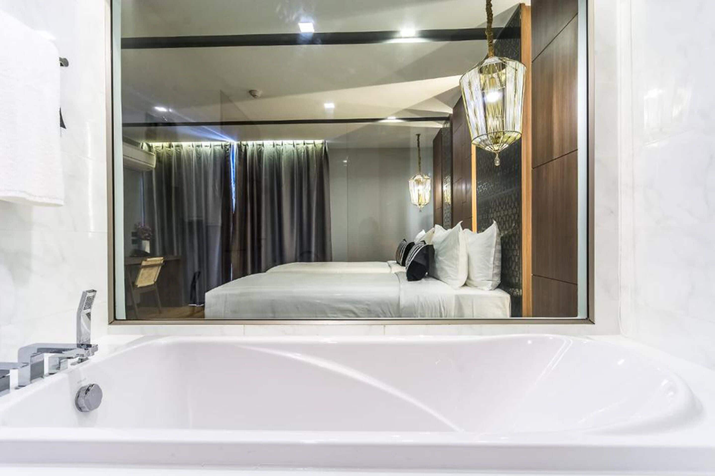 premier twin with bathtub | in-room safe, desk, soundproofing, iron/ironing board