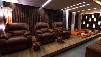 Kropsbehandlinger, deep tissue-massage, thai-massage
