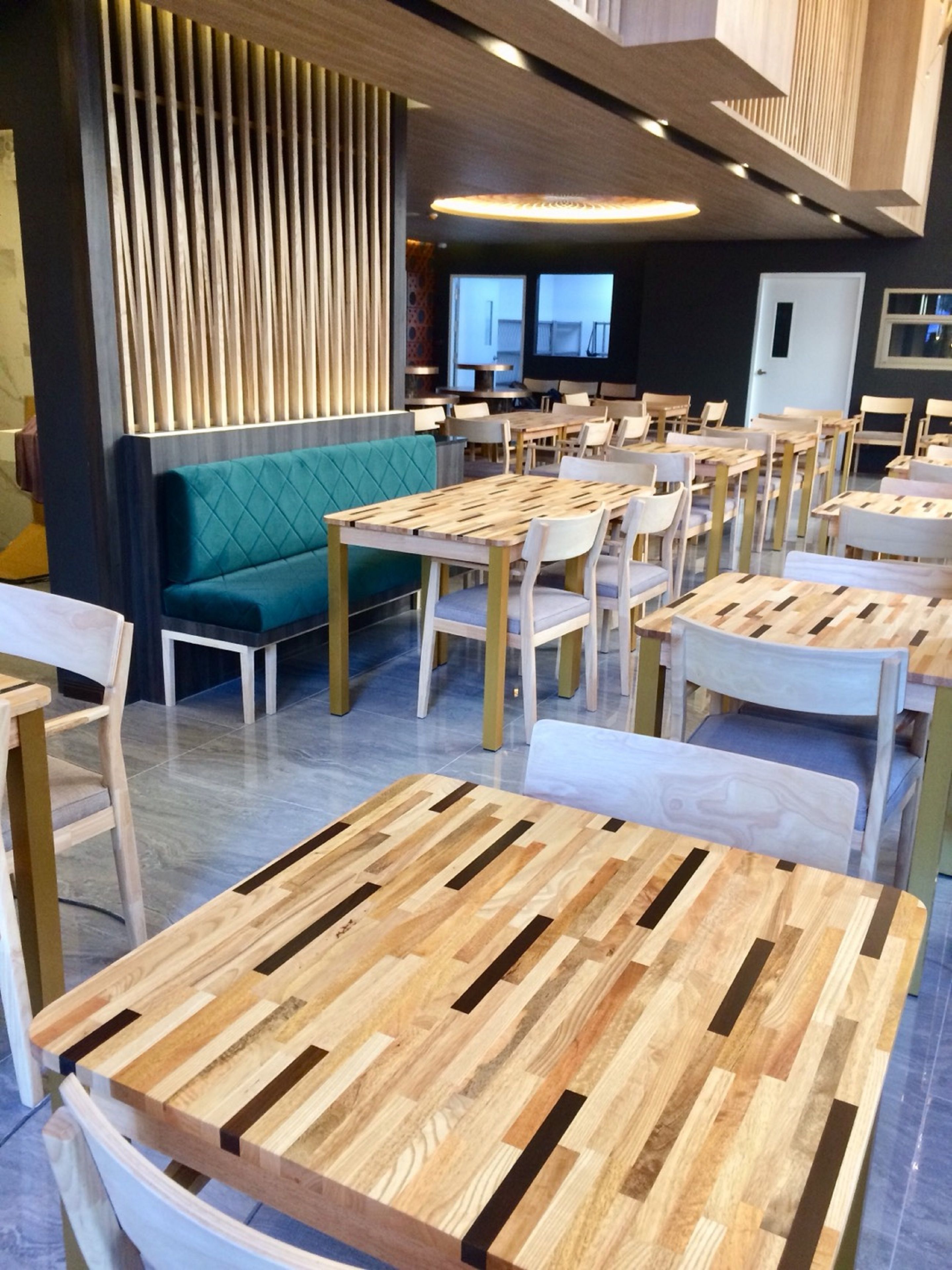 每日供应自助式早餐（每人 THB 300）