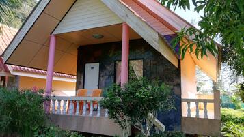 Family Bungalow | Exterior