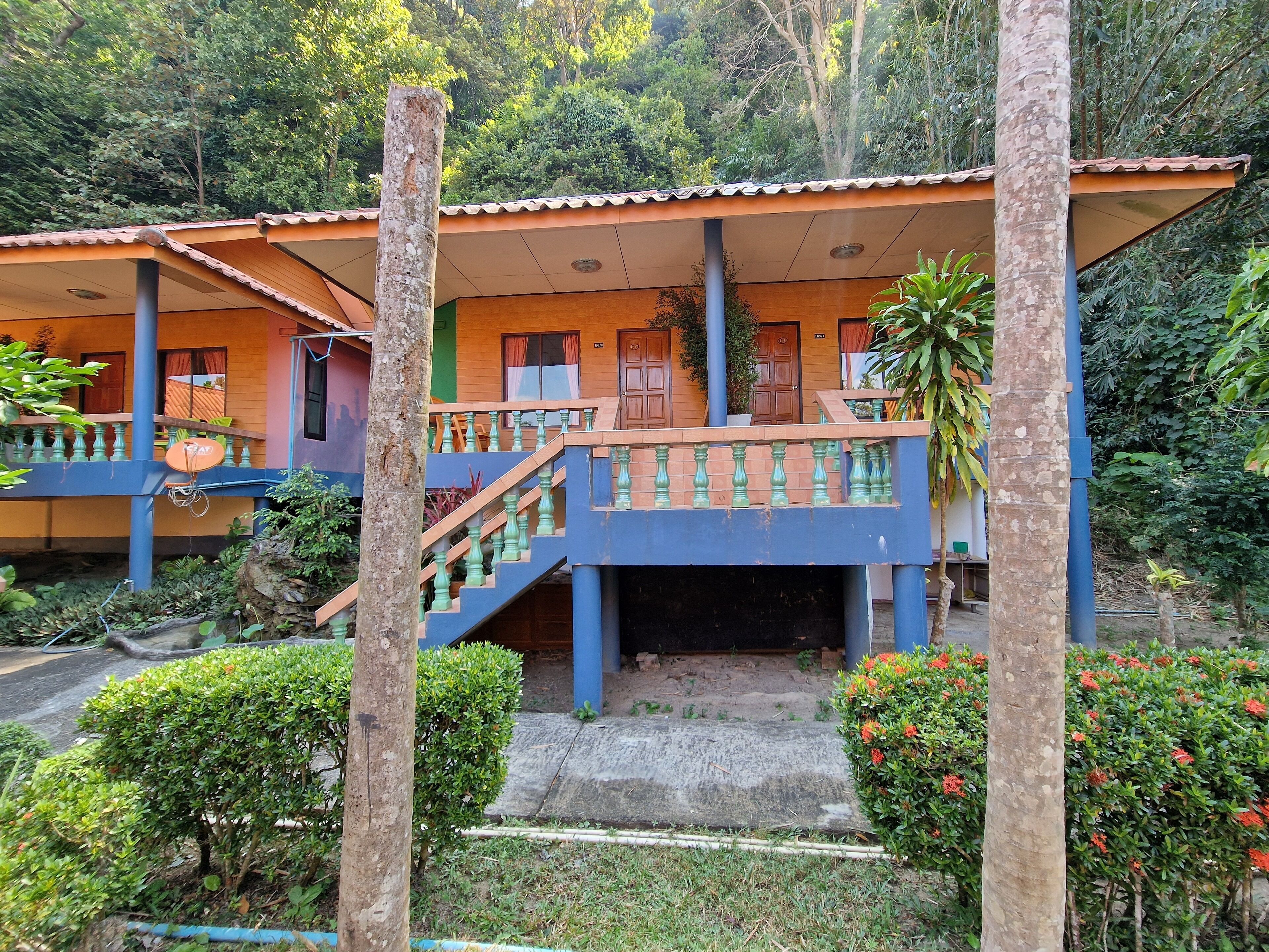 Comfort Bungalow, 1 Queen Bed, Resort View, Mountainside | Terrace/patio