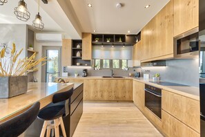 Shared kitchen - Pasithea Elegant Villa (Zakynthos)