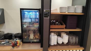 Petit déjeuner buffet servi tous les jours en supplément