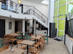 Daily buffet breakfast for a fee - B&B HOTEL Berck-sur-Mer Rang-du-Fliers (Rang-du-Fliers)