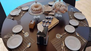 Free daily local cuisine breakfast