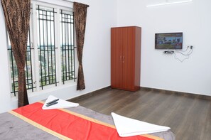 Double Room, Garden View - Rose Park Residency (Ootacamund)