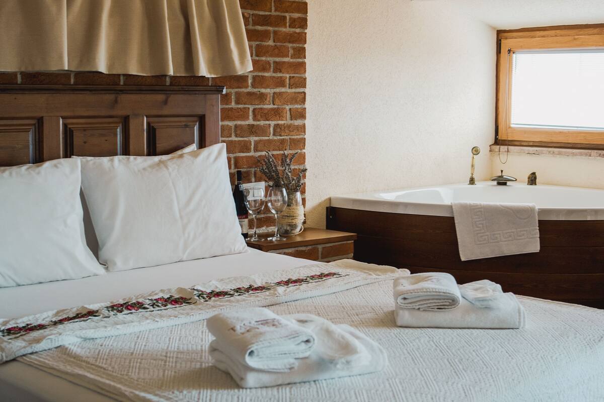 luxury room | minibar, free wifi, bed sheets