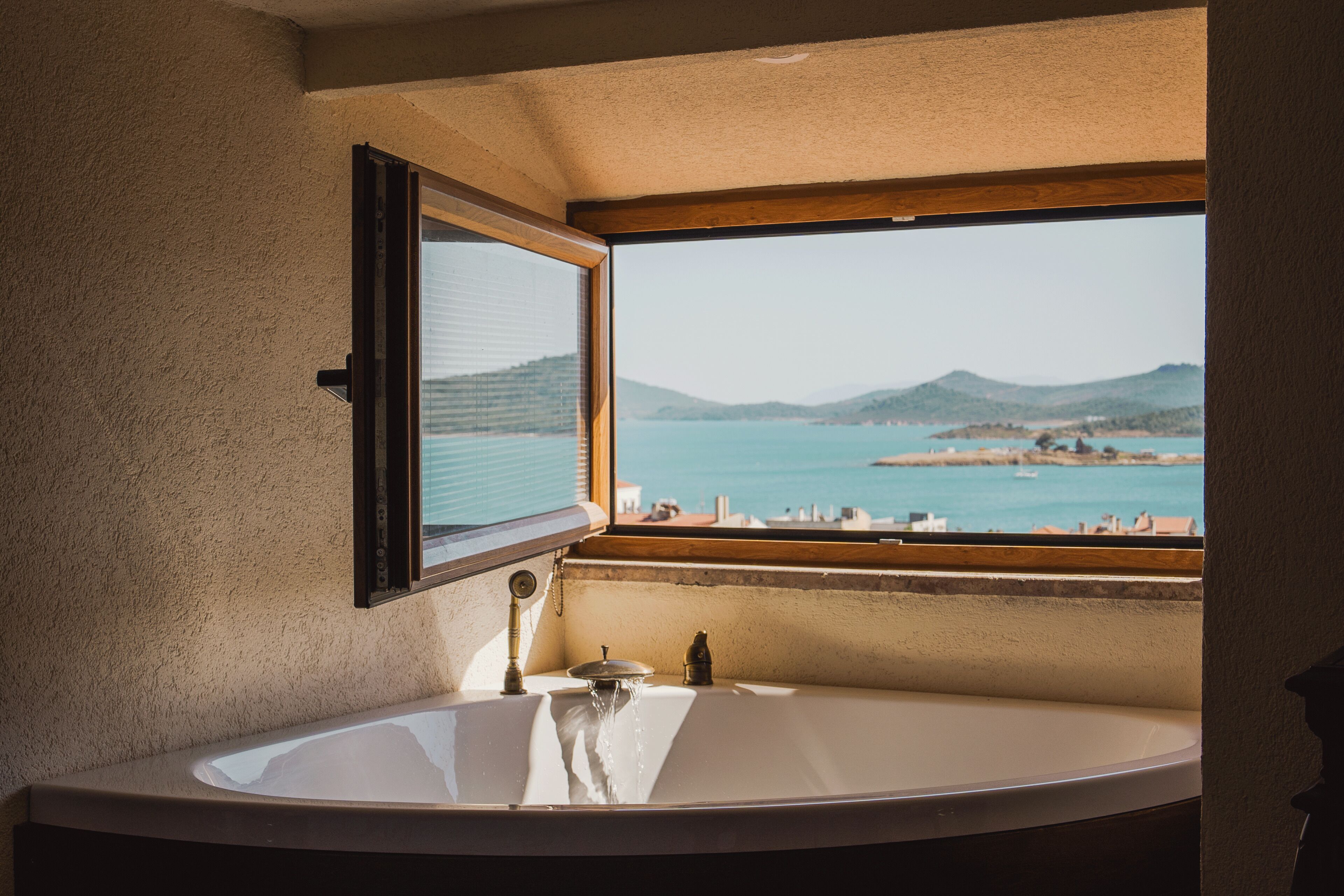 luxury room | minibar, free wifi, bed sheets