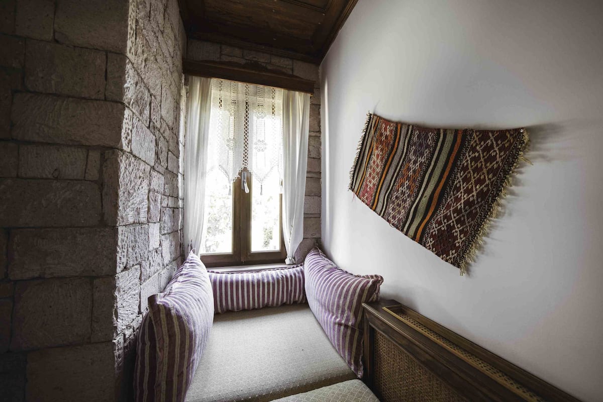 minibar, free wifi, bed sheets