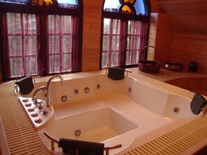 Bain à remous intérieur