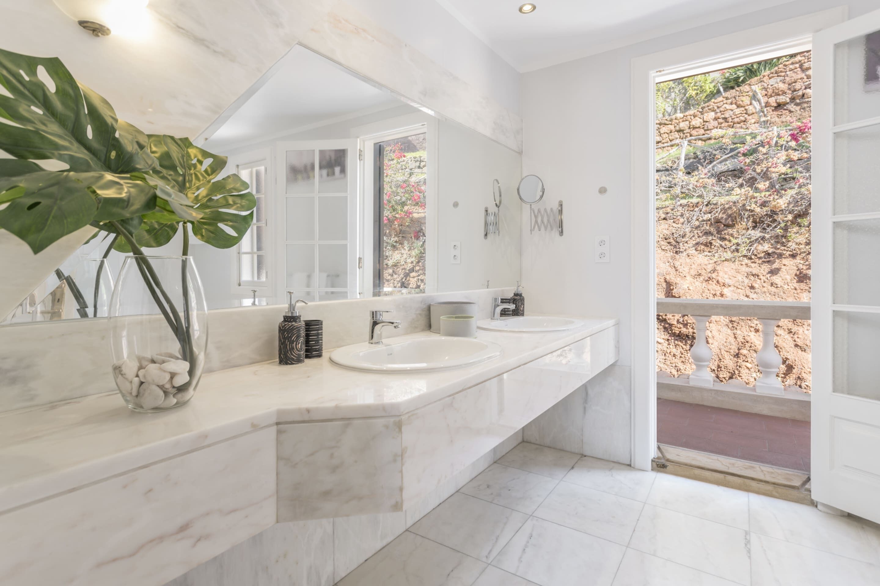 Photo - Vila Eucalipto by An Island Apart