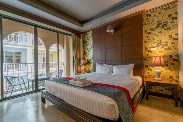 Chambre double | Coffre-fort, bureau, rideaux d’obscurcissement, accès au Wi-Fi (inclus)