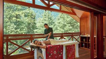 Couples treatment room(s), steam room, hot stone massages