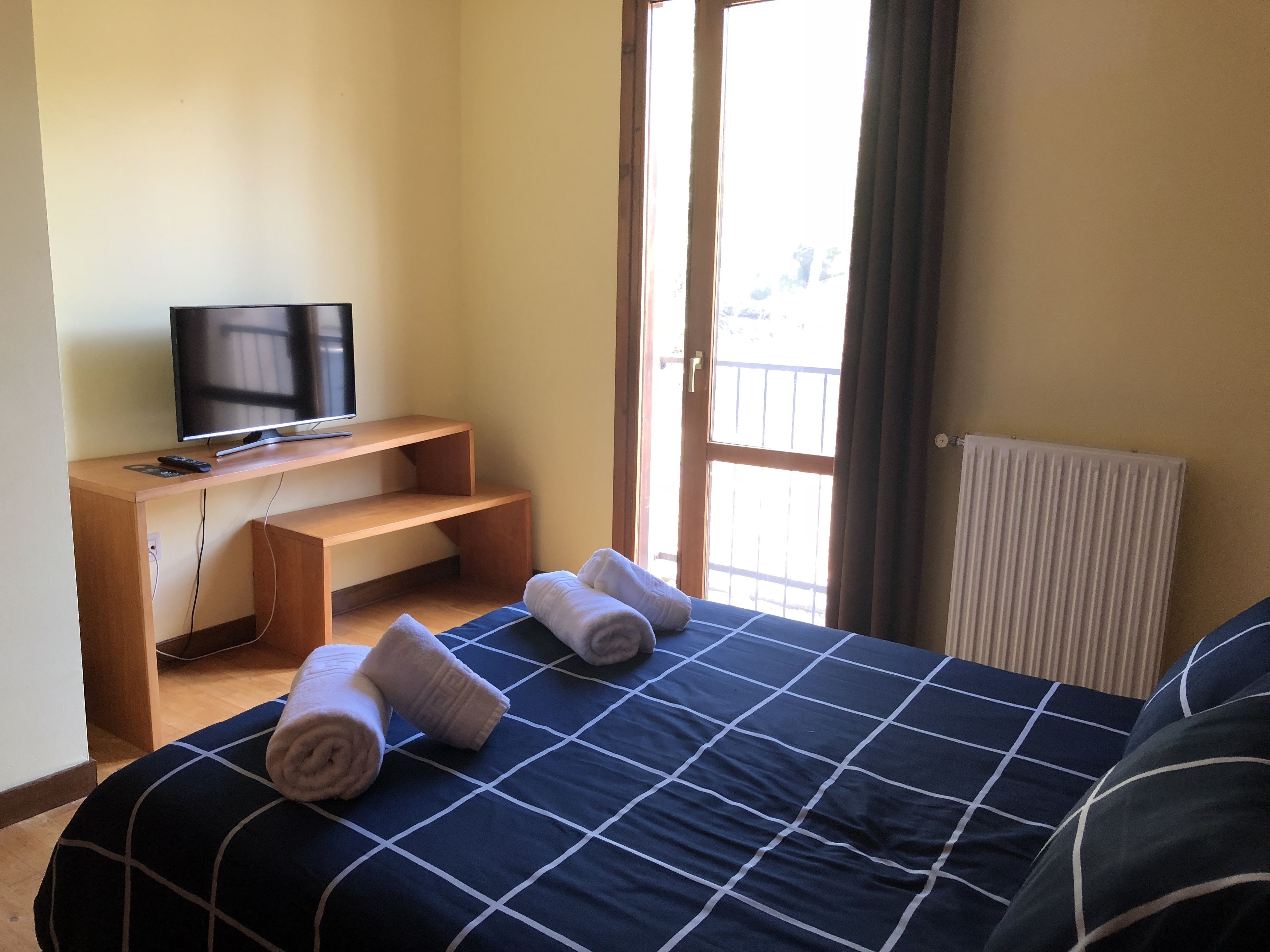standard double room | desk, cots/infant beds, free wifi