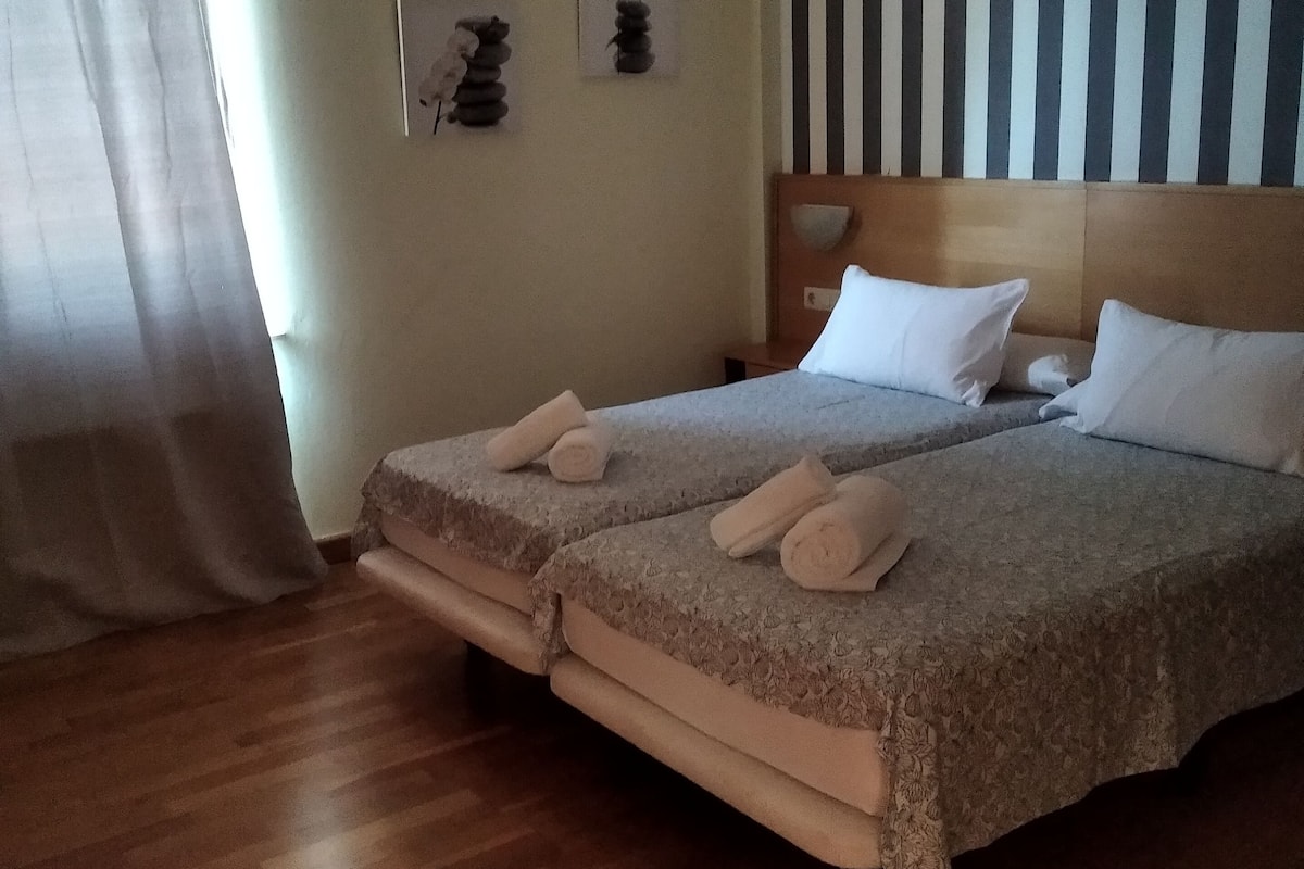 double room | desk, cots/infant beds, free wifi