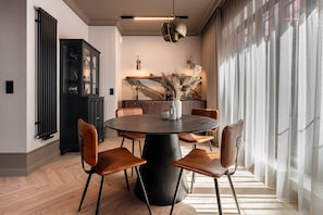 Apartament exclusiu (Chmielna 110B) | Caixa forta a l'habitació, decoració individual i mobiliari individual