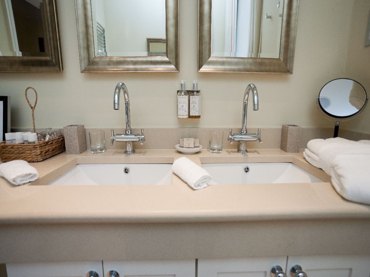 Photo - Gilbey's Bar, Restaurant & Townhouse