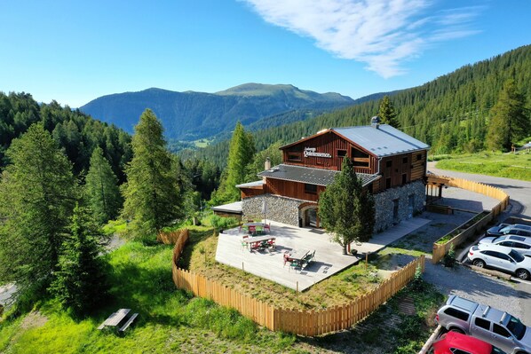 Point of interest - Auberge Quintessence (Roubion)