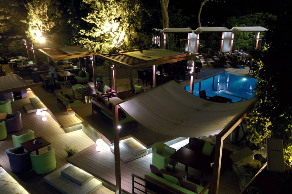 Garden Hotel