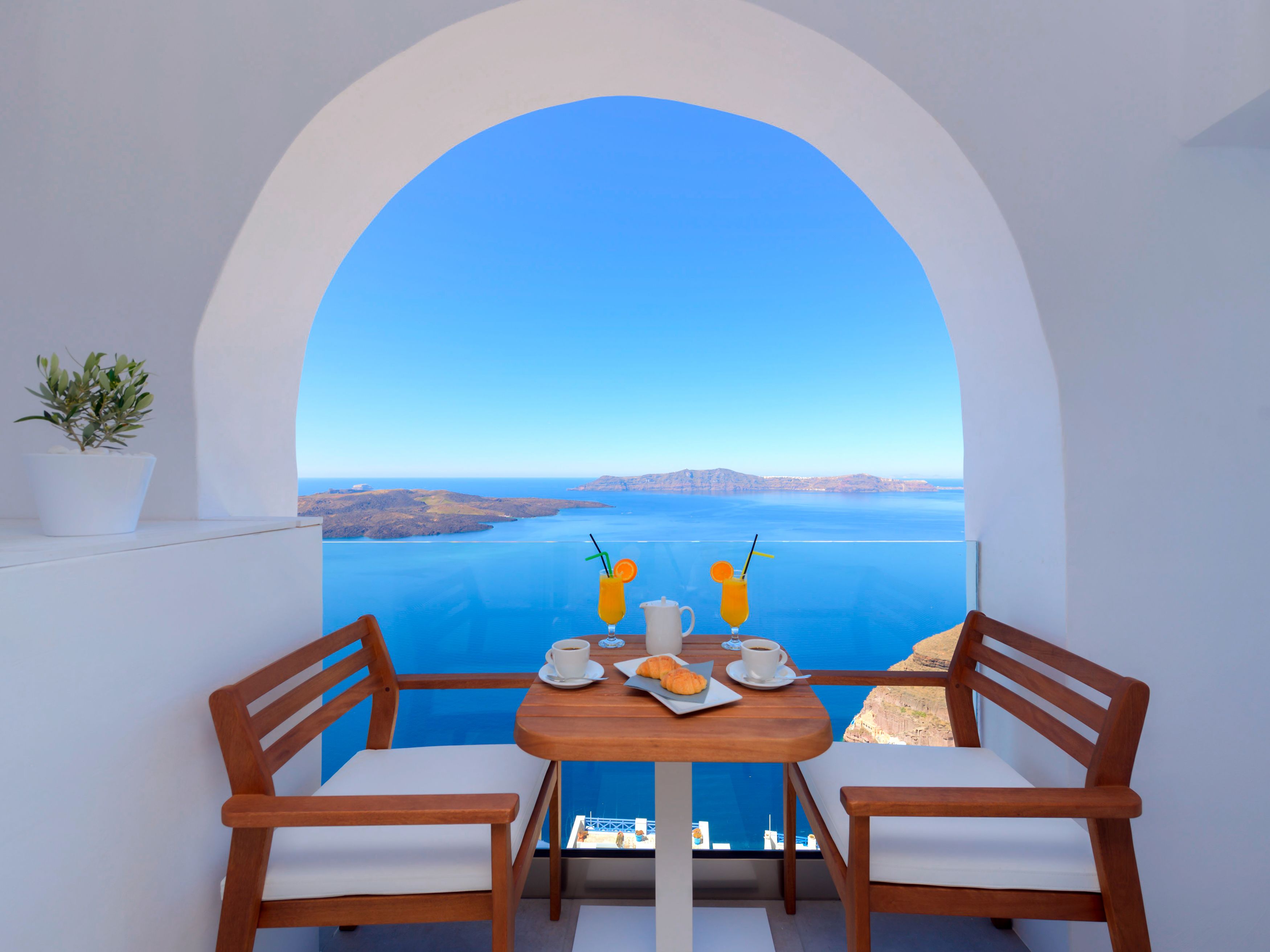 Breakfast, lunch, dinner served; Greek cuisine 