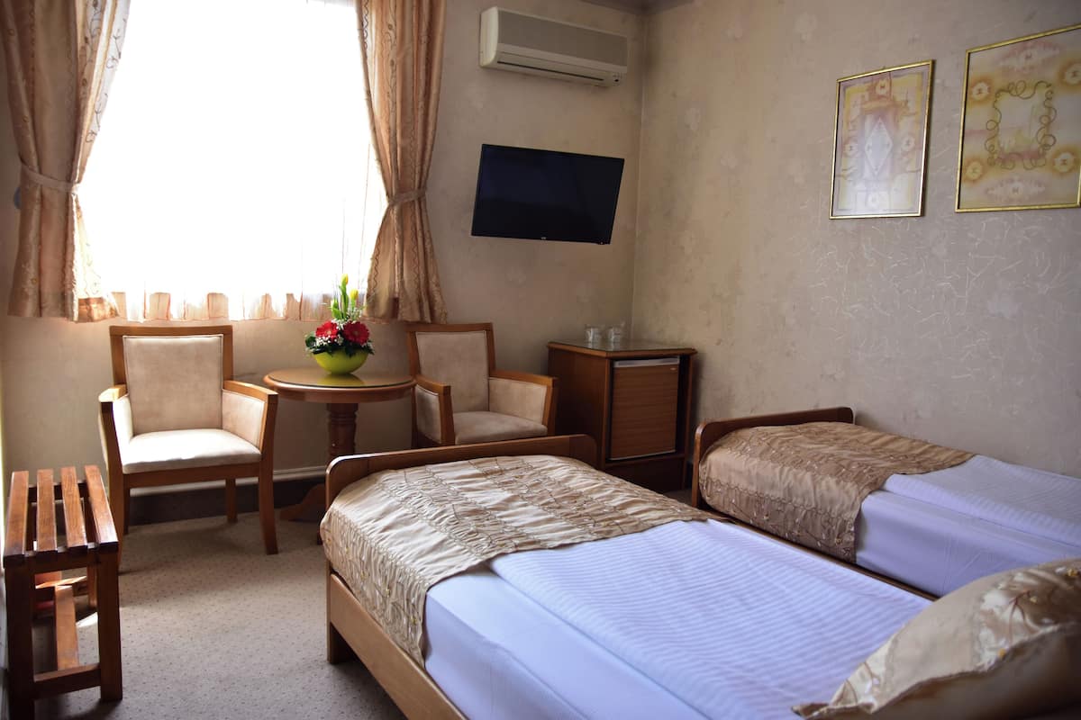 1 bedroom, minibar, in-room safe, desk