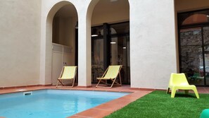 Außenpool, Liegestühle