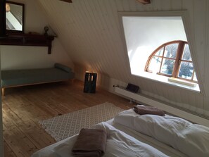 Perhehuone | Silitysrauta/-lauta, ilmainen Wi-Fi
