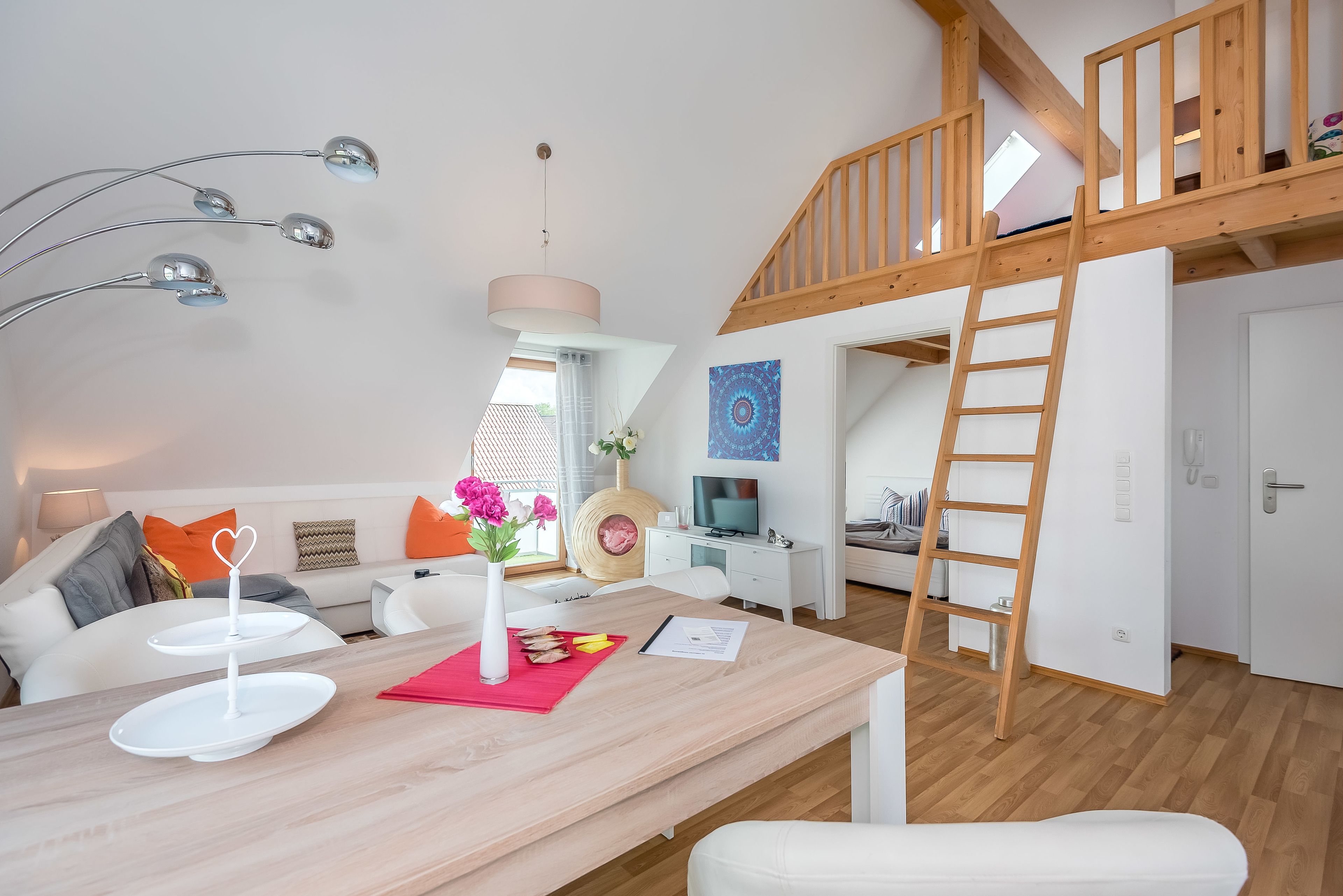 Appartamento Comfort, vista giardino (with living room & separate bedroom) | Area soggiorno | TV a schermo piatto