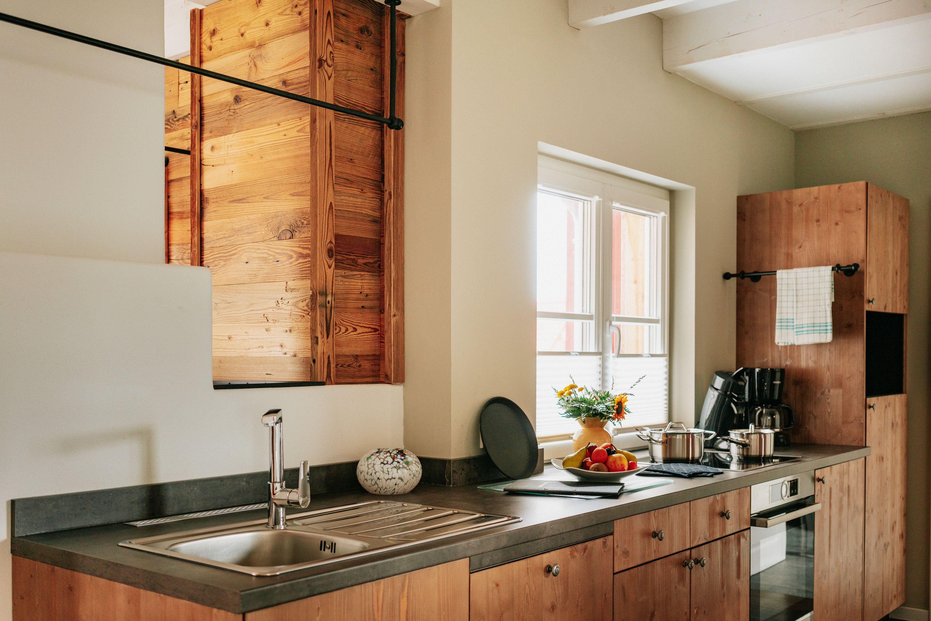 family house, 2 bedrooms, sauna, mountainside | private kitchen | full-sized fridge, oven, stovetop, dishwasher