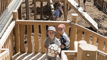 Außen-Kinderspielplatz