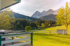 Khuôn viên nơi lưu trú